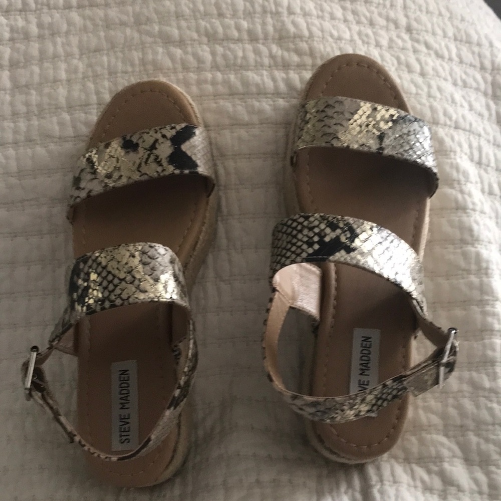 Like New Steve Madden Snake sandals